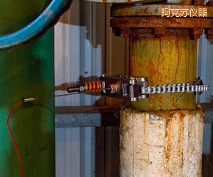 �����K�ھ����g�ں�O(ji��n)�؃x